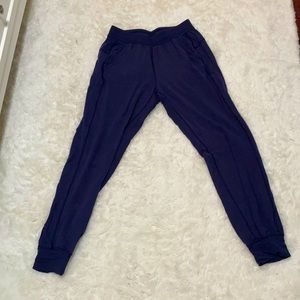 Lululemon joggers!